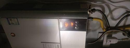 樱花热水器显示F33故障在线维修指南（快速解决樱花热水器显示F33故障的方法）