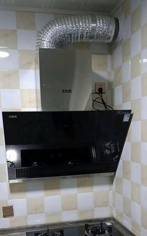 油烟机油槽漏油的解决方法（如何修复油烟机油槽漏油问题）