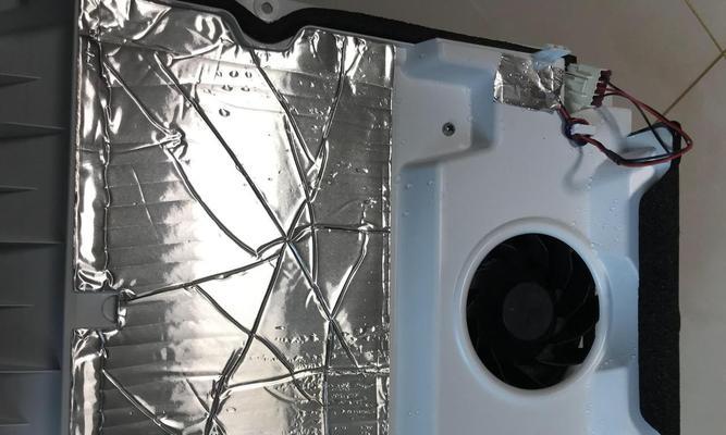 冰柜翻盖修复指南（解决冰柜翻盖无法关闭的问题）