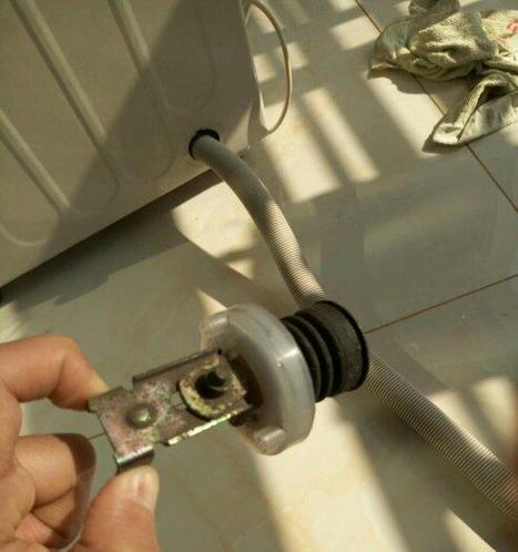 豆浆机底部漏水是什么原因？如何快速解决？