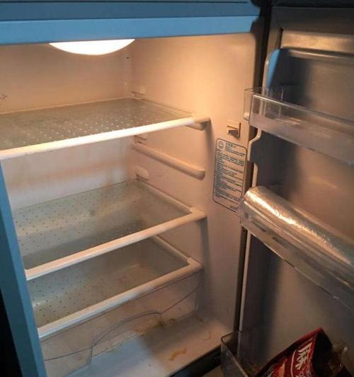 冰箱出现积水如何处理？快速解决方法是什么？