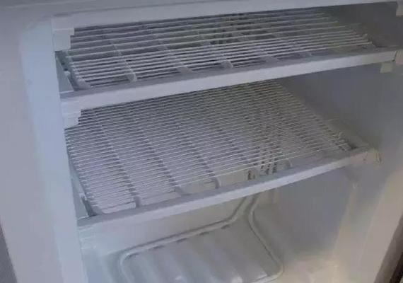 冰箱冷冻层结冰了怎么处理？快速解决方法大公开！