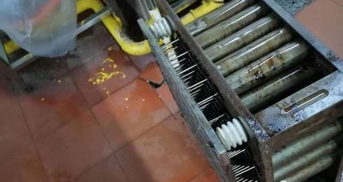 净化炉清洗油烟机的正确方法是什么？步骤和注意事项有哪些？