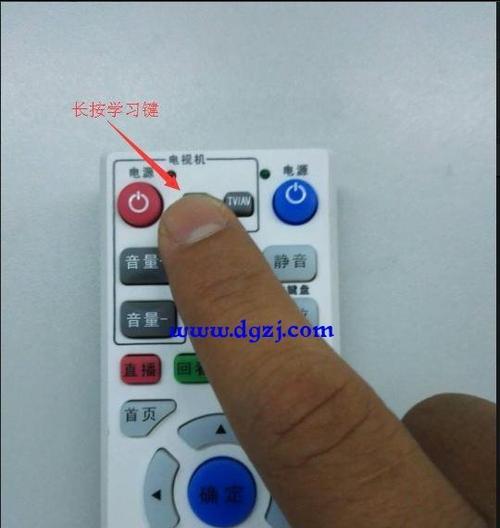 遥控器如何操作才能控制机顶盒电视？操作过程中可能会遇到哪些问题？